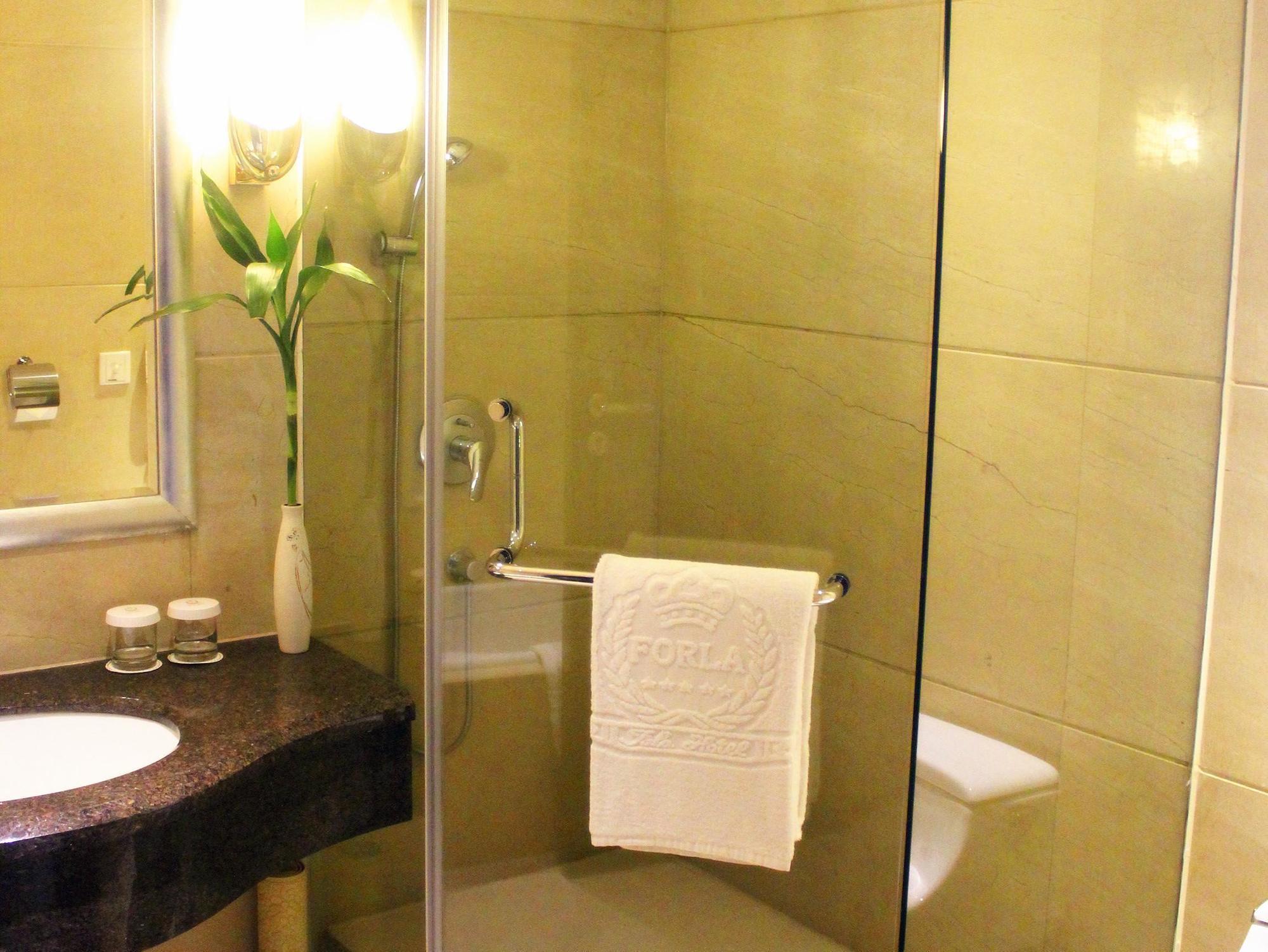 Forla Hotel Dongguan  Bagian luar foto